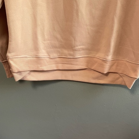 NWT Workshop Republic graphic crewneck pink sweatshirt. Size Medium - Picture 4 of 6
